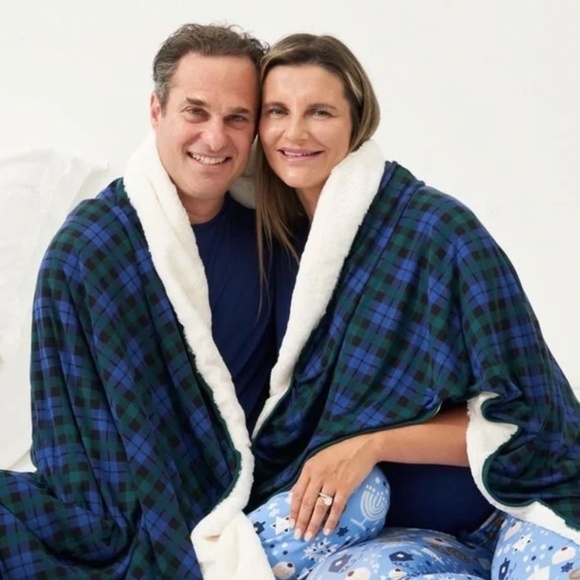 Little Sleepies Emerald Plaid Plus Oversized- Cloud Blanket - Picture 2 of 8